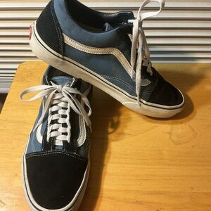 Vans Men's Black and Blue Casual Sneakers